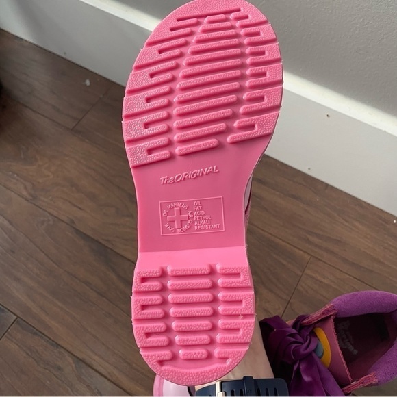 [5] Rare Dr.Martens Adventure Time The Bubblegum Princess Pink Combat Boot - Picture 14 of 15